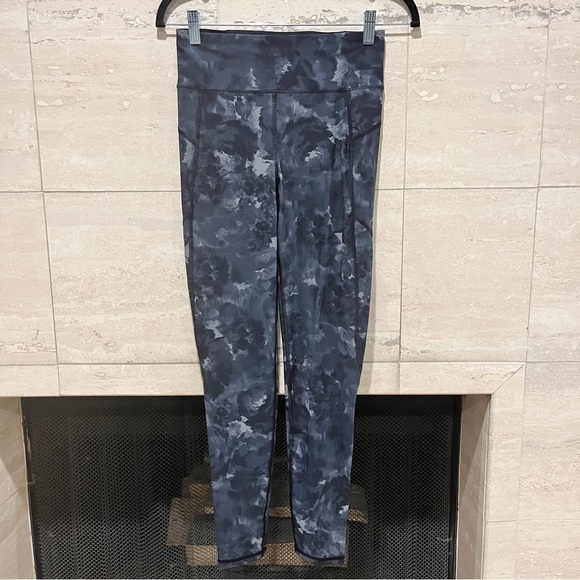 Sweaty Betty The Zero Gravity Leggings - Picture 1 of 7